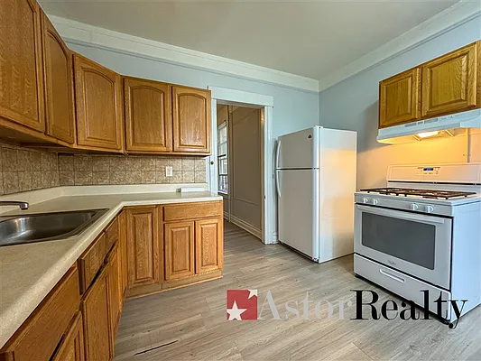 Rented by Astor Realty | media 28