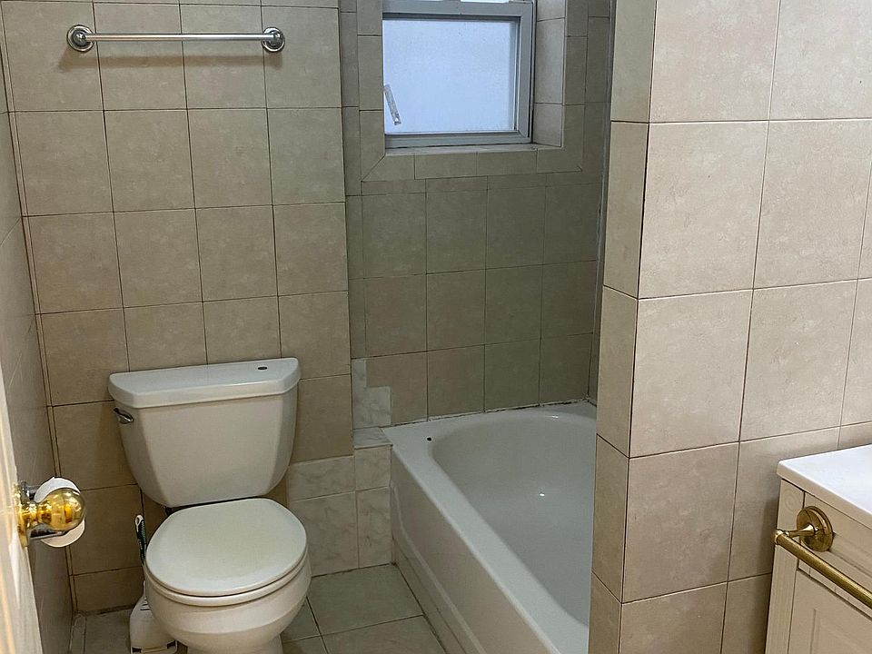 2nd image of 1440 Hollywood Ave #1