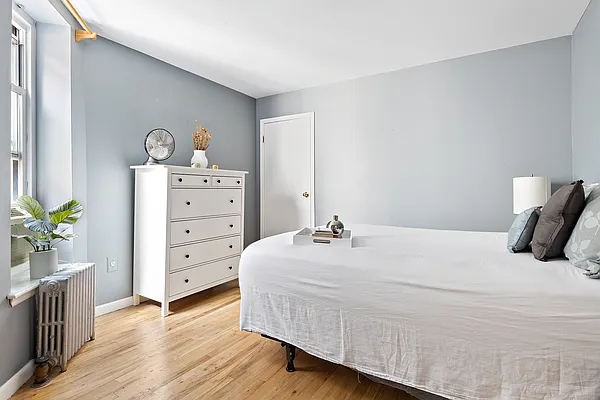 Sold by Compass | media 6