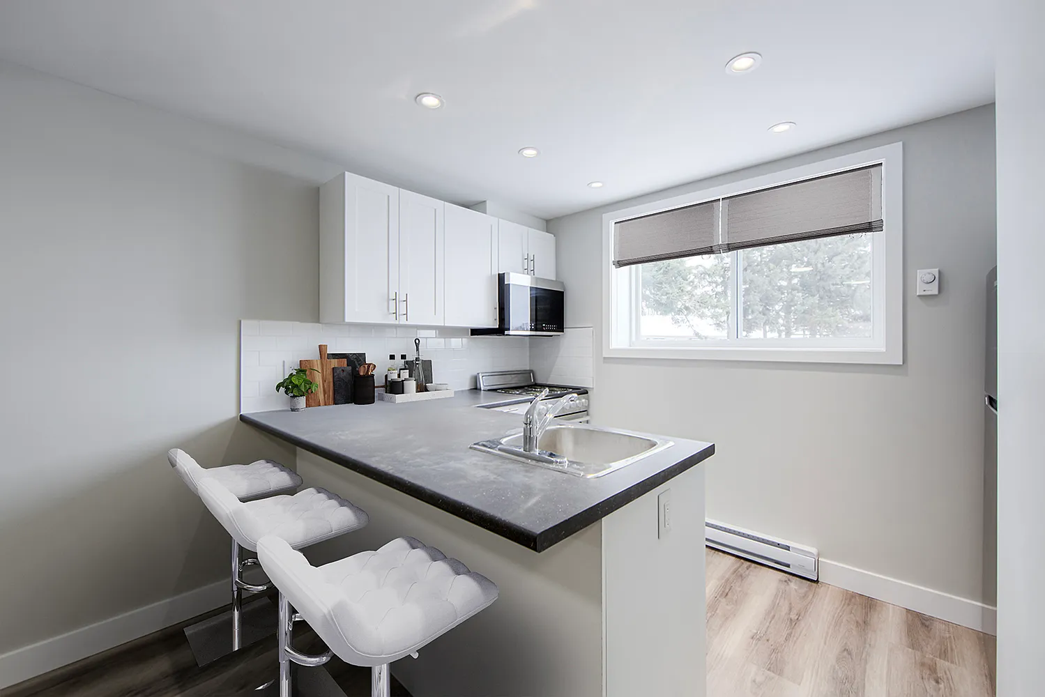 Crestview Suites — Photo 1