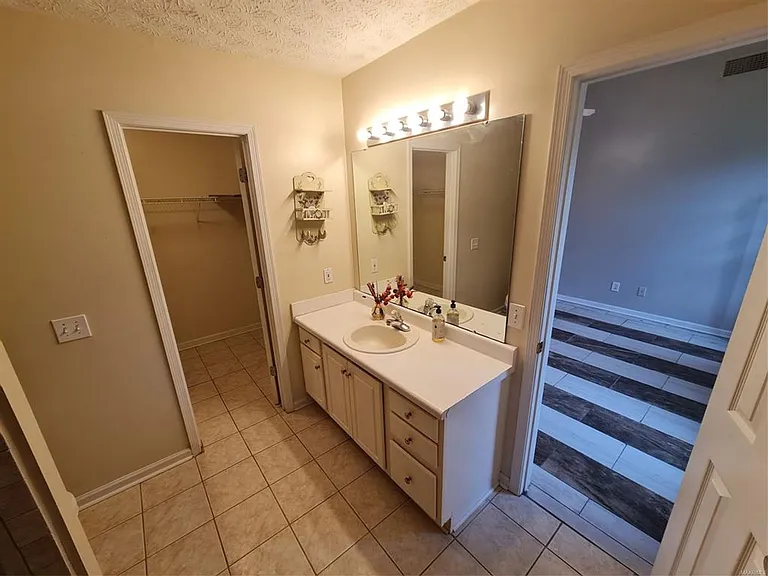 123 Meadowview Dr — Photo 17