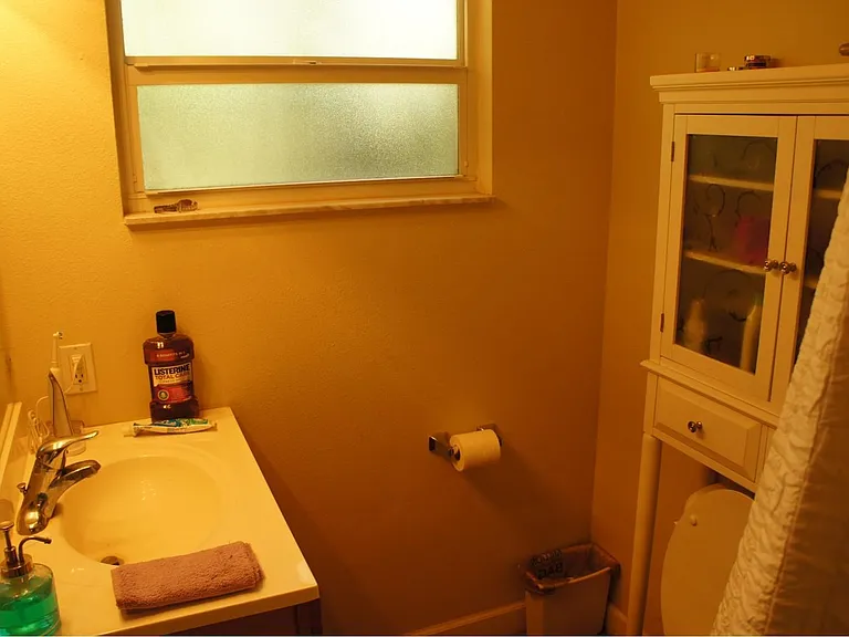 220 6th Ave N #6 — Photo 15