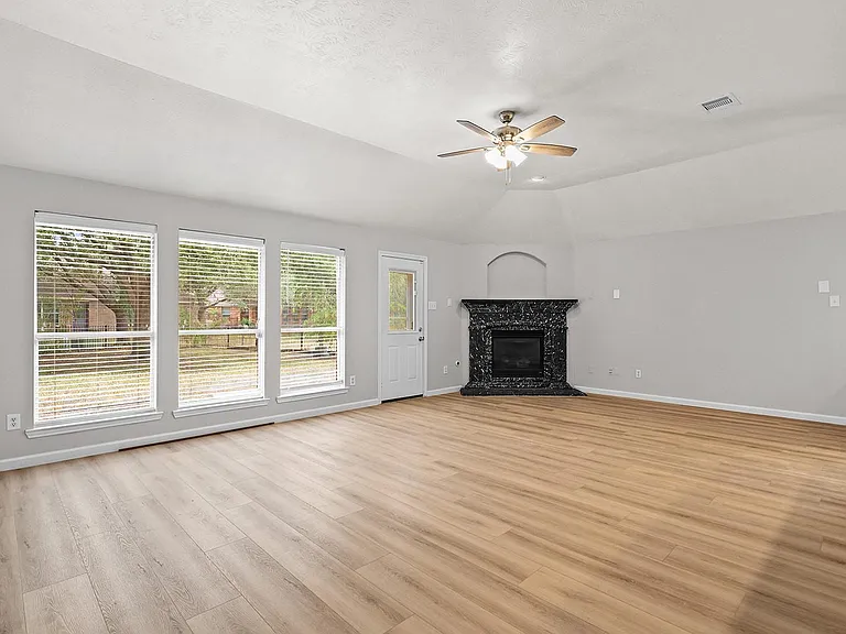 25910 N Lakefair Dr — Photo 14