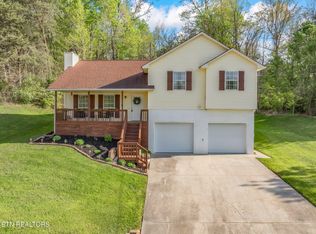 6812 Silent Brook Ln, Knoxville, TN 37921