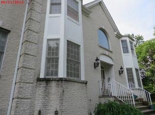 7 Overhill Rd, Wayne, NJ 07470