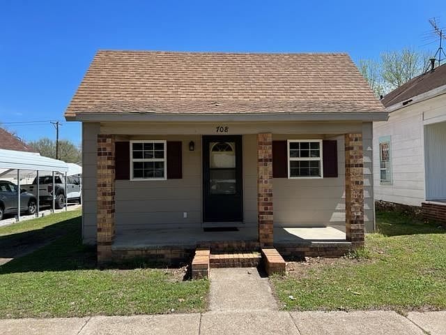 1st image of 708 N C St