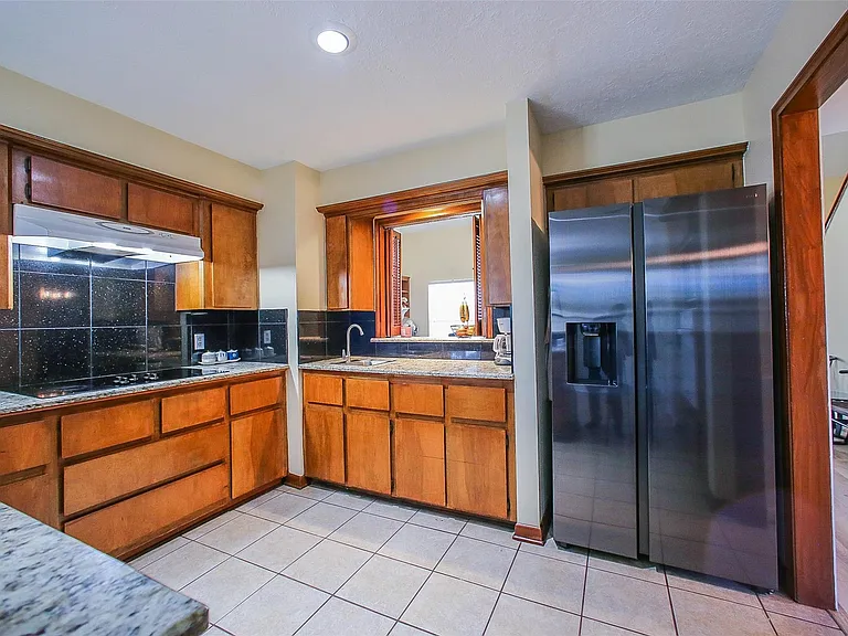 9511 Sharpcrest St — Photo 23