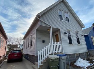 605 E Linus St, Milwaukee, WI 53207