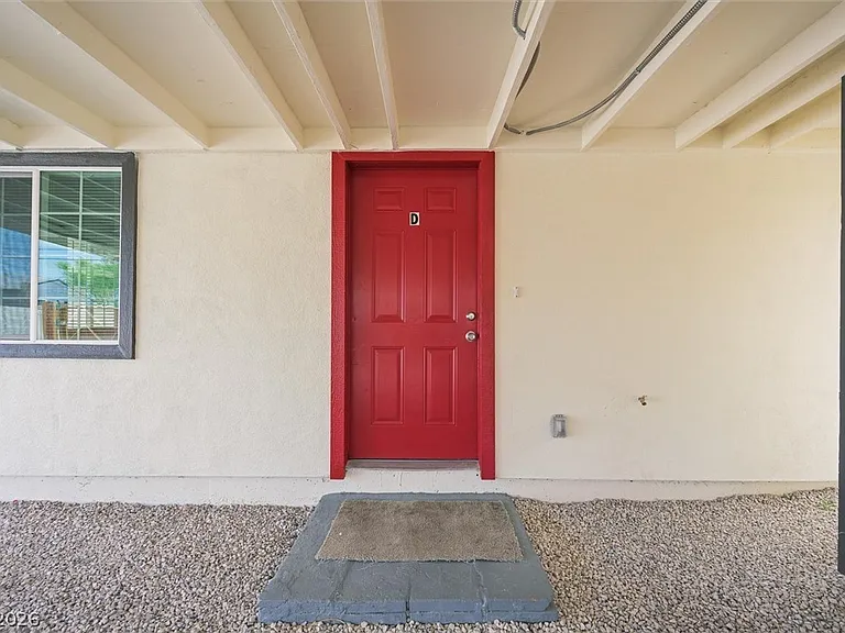 623 N 10th St #D — Photo 2