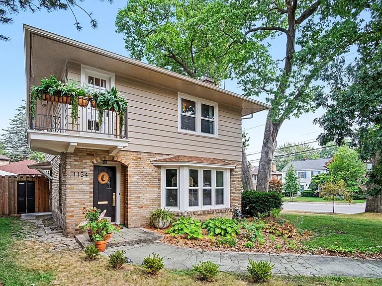 1154 E Chippewa Dr SE — Photo 27