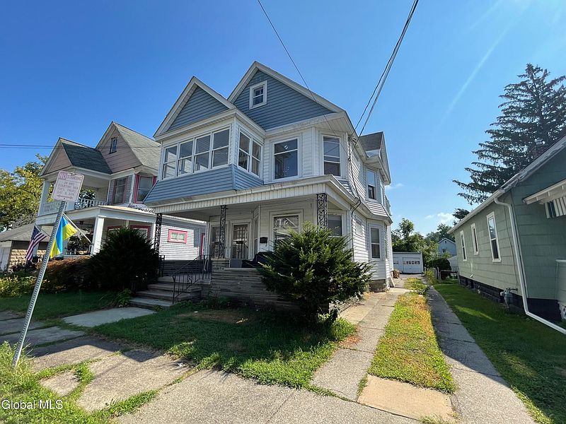 2nd image of 425 Fourth Street