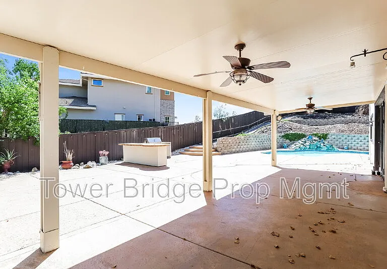 1518 Southridge Ct — Photo 13