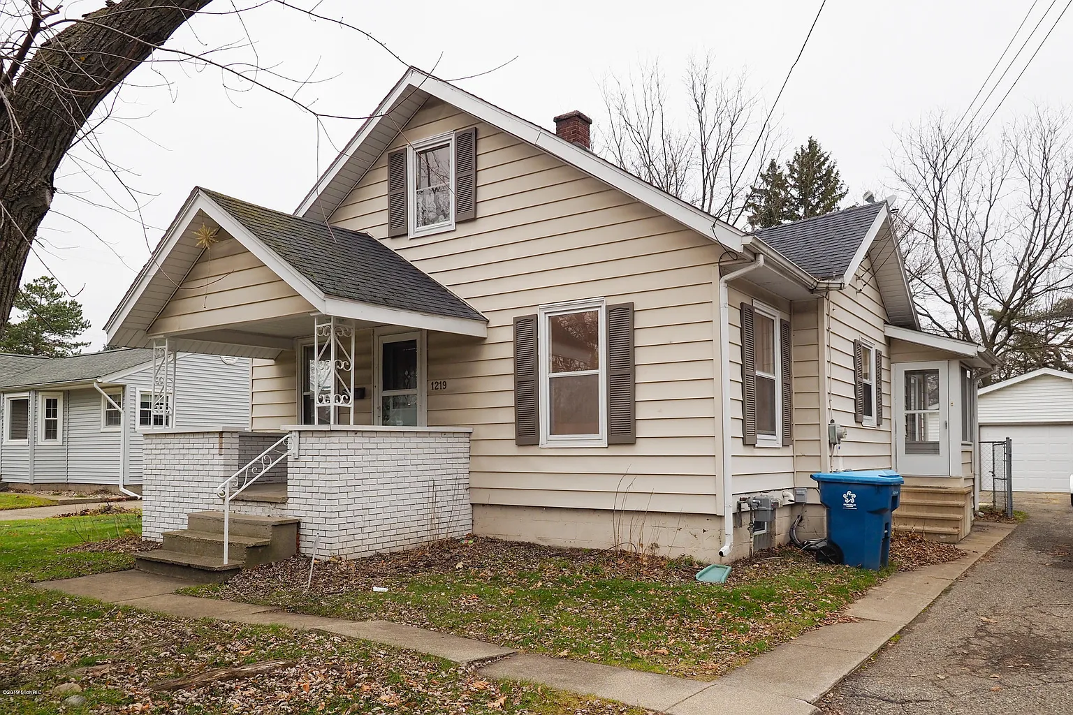 1219 Miller Rd photo 1