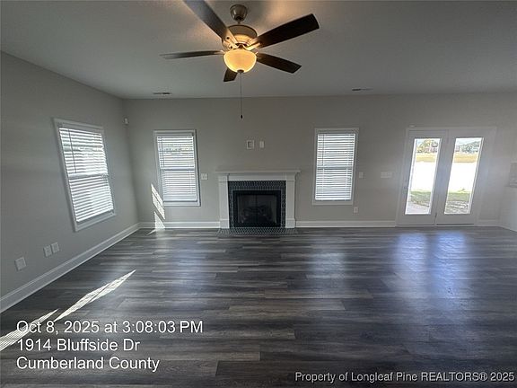 4th image of 1914 Bluffside Dr
