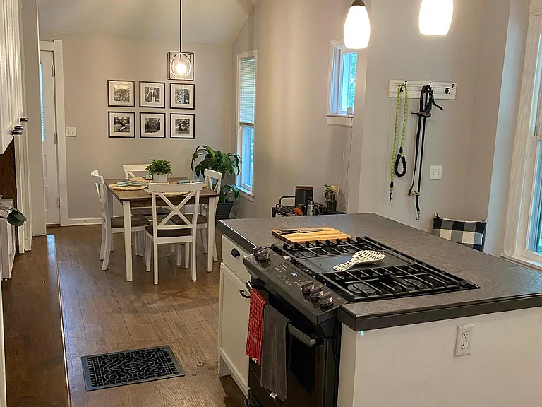 140 Campbell Pl NE #1 — Photo 4