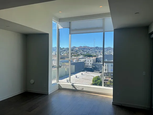 600 South Van Ness — Photo 10