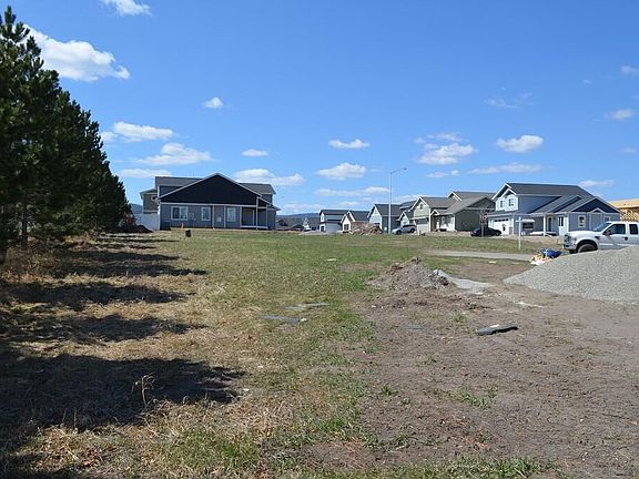 5th image of 110 Claire Ct #46