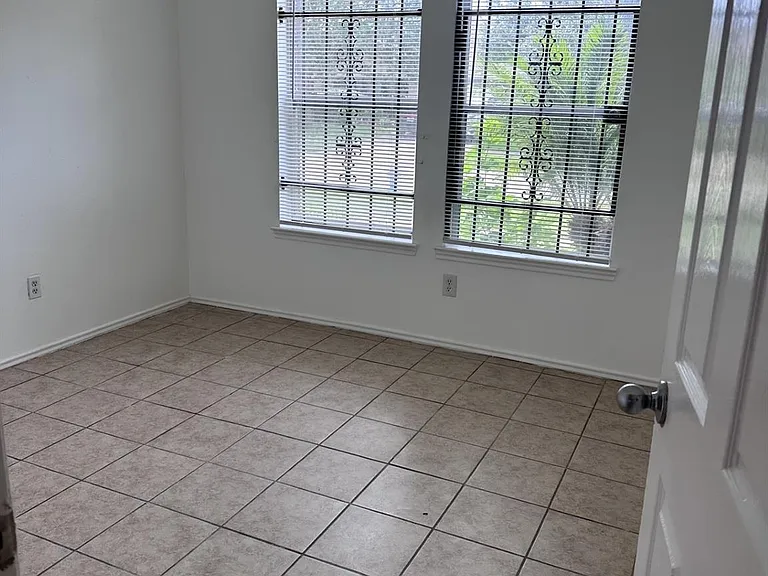 13007 Brentlawn Ct — Photo 13