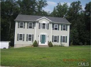 22 Jeanetti Dr, Derby, CT 06418