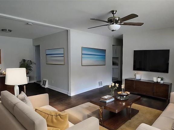 2nd image of 14 Forestwood Dr