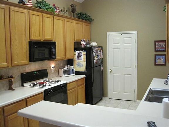 5th image of 3421 Campanella Dr