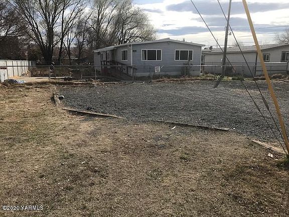 2nd image of 902 McLean Dr