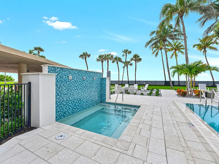 4001 Gulf Shore Blvd N — Photo 31