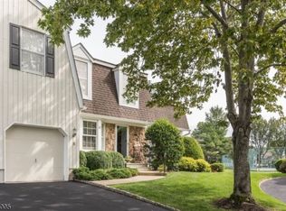 8 Deerfield Ct, Basking Ridge, NJ 07920