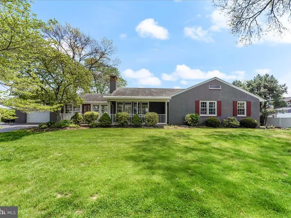 416 Pikeland Ave, Spring City, PA 19475