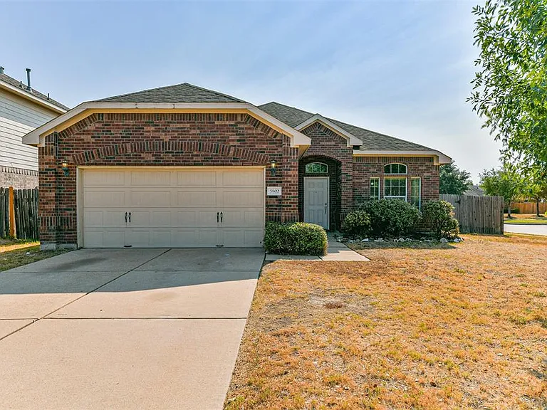 5802 Horse Prairie Dr — Photo 1