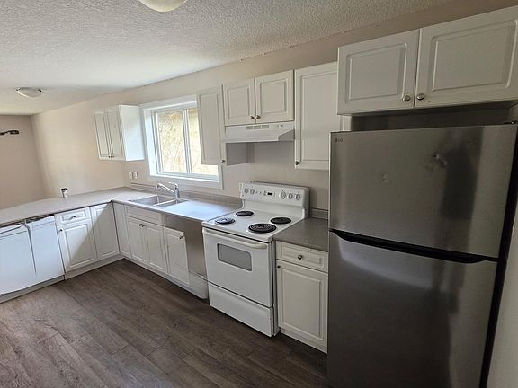 3rd image of 195 Hyman St