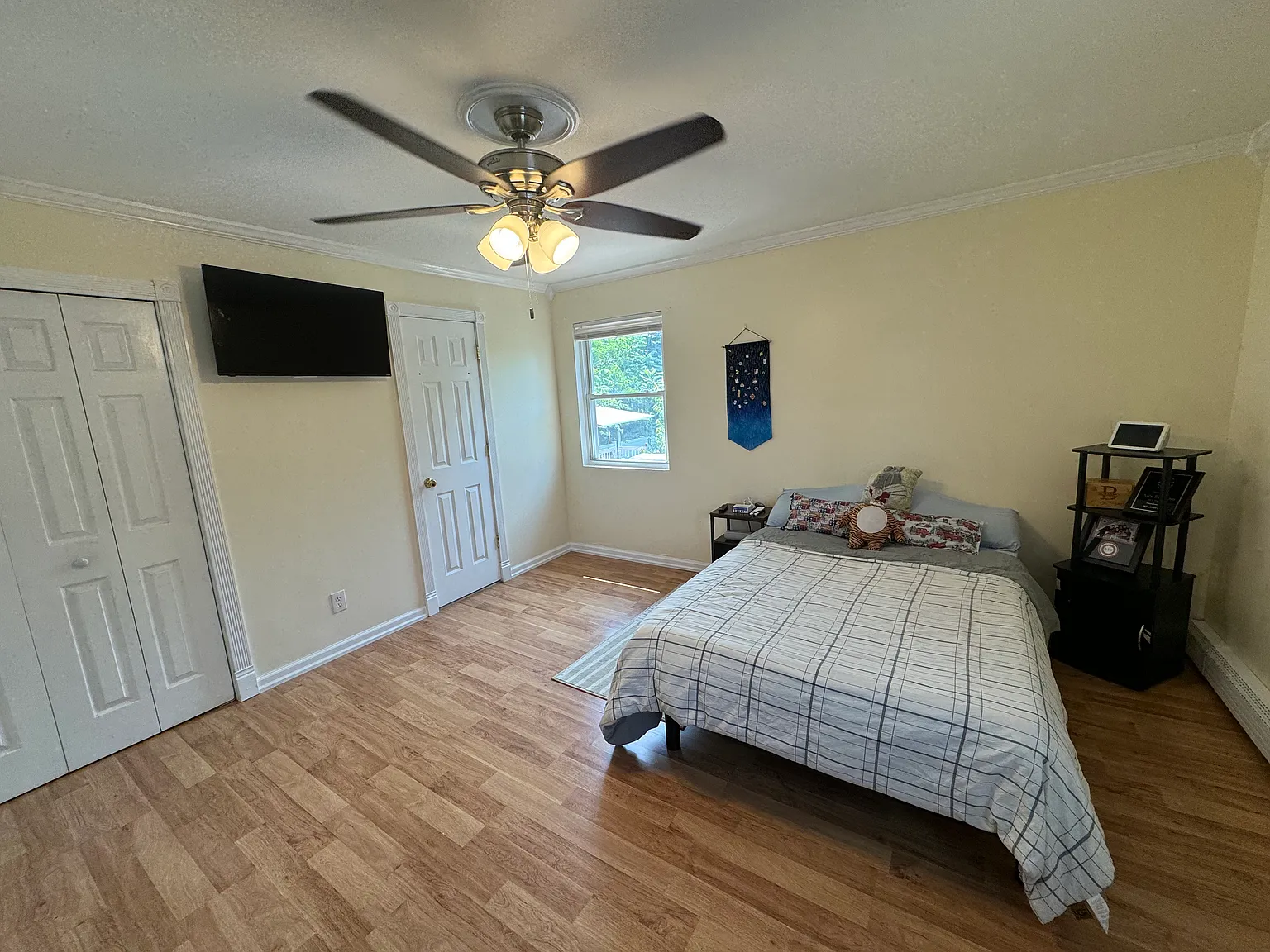3 bed, 1300 sqft, $3,900 — Photo 4