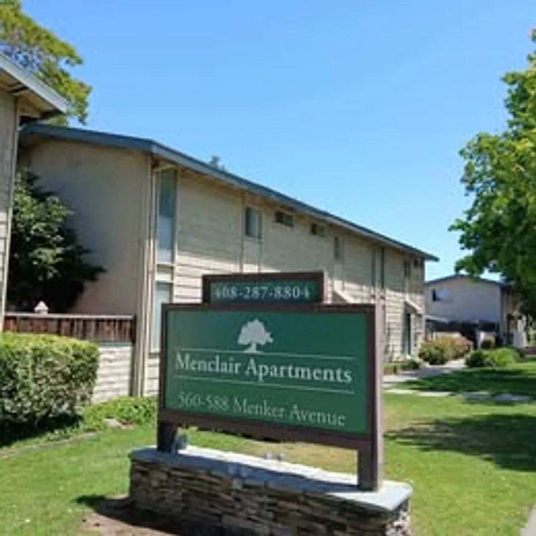 Menclair Apartments — Photo 3
