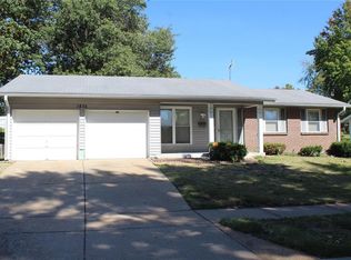1835 Flordawn Dr, Florissant, MO 63031