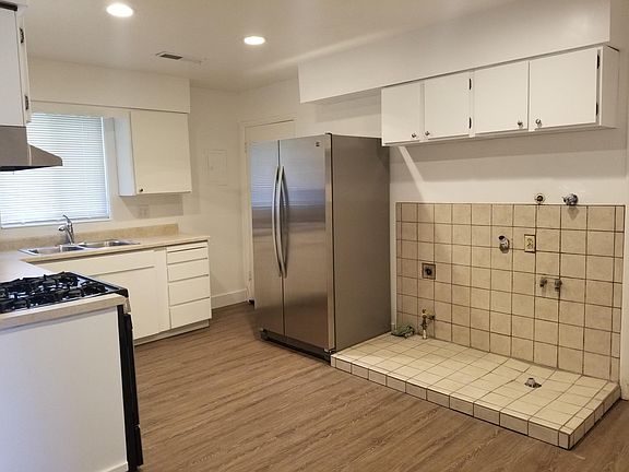 Kitchen w/ laundry hook-ups 