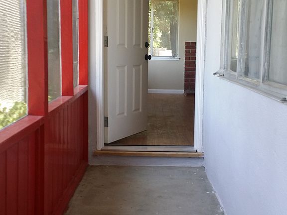 2nd image of 1121 Vera Ave