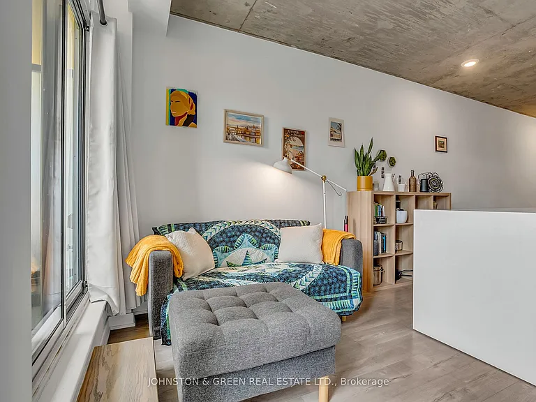 109 Ossington Ave #207 — Photo 12