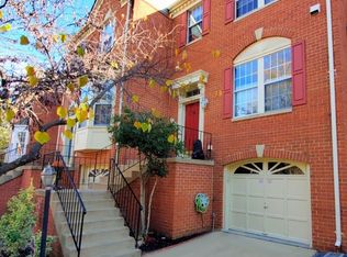 1443 Park Garden Ln, Reston, VA 20194