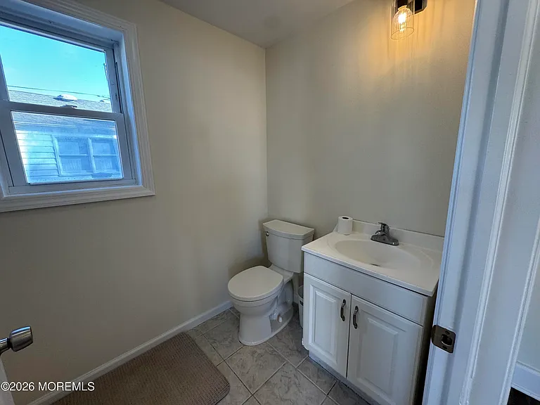 207 Ocean Gate Ave — Photo 8