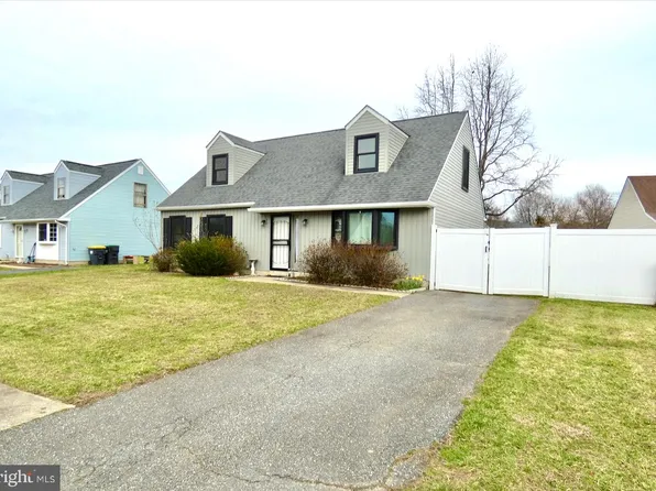 5 Acapella Ct, Newark, DE 19713