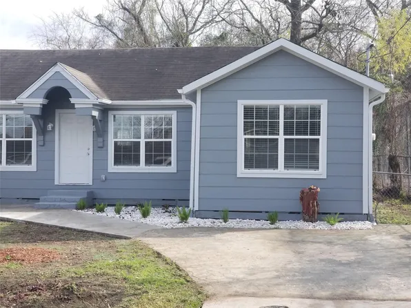 951 Reverend B J Lewis Dr, Houston, TX 77088