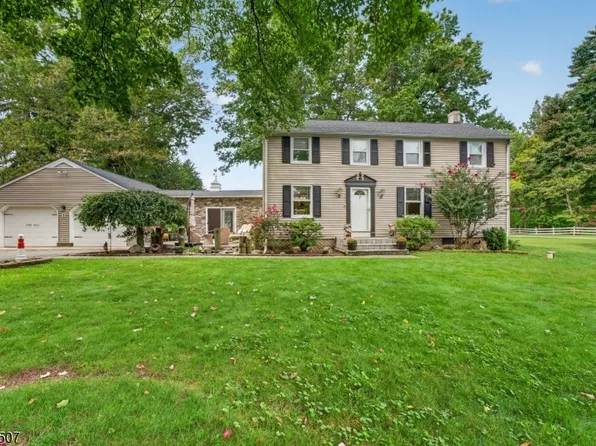 3 Galloping Hill Rd, Clinton Twp., NJ 08833