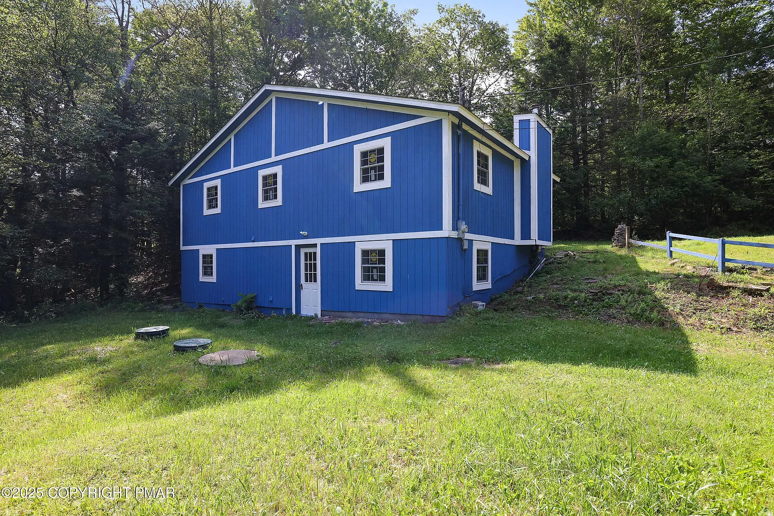 3119 Essex Rd photo 1