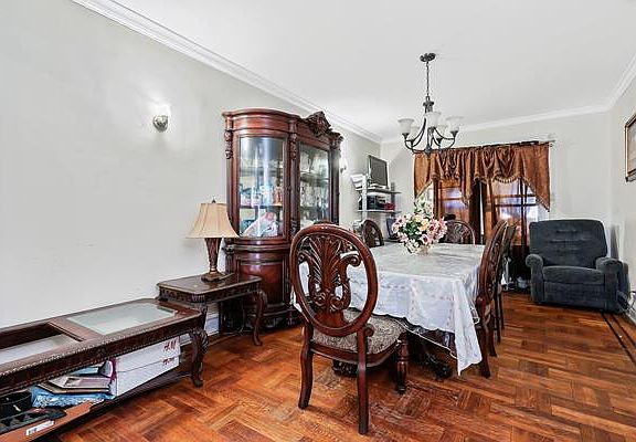 3rd image of 4606 Avenue