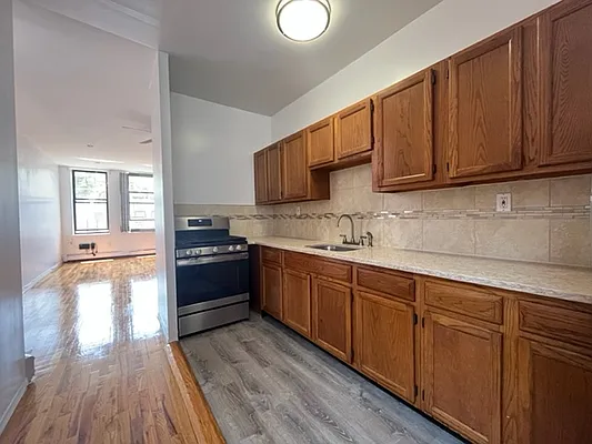 Rented by JAY MICHELLE REALTY LLC | media 6