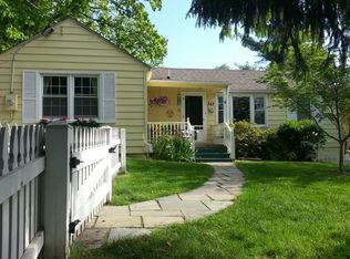 342 Ridge Rd, Washington Grove, MD 20880