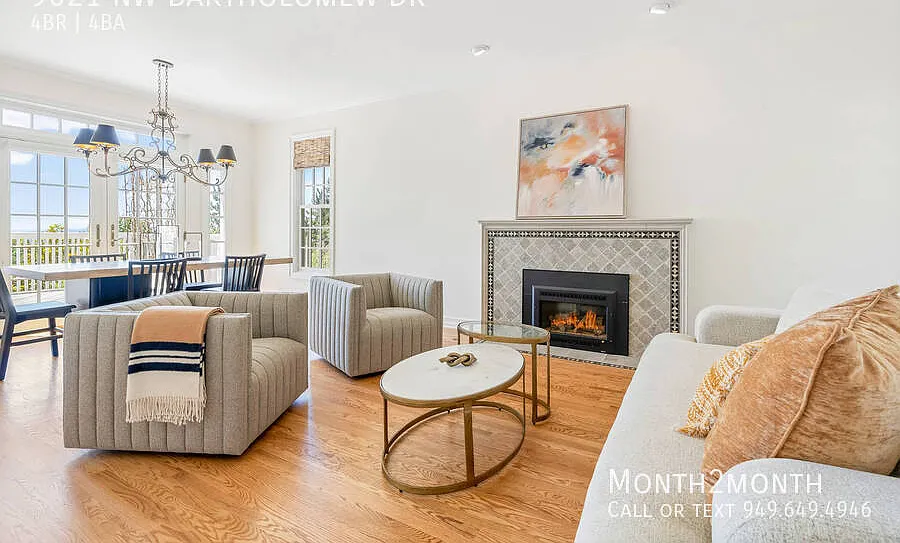 9021 NW Bartholomew Dr