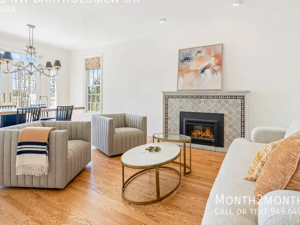 9021 NW Bartholomew Dr, Portland, OR 97229
