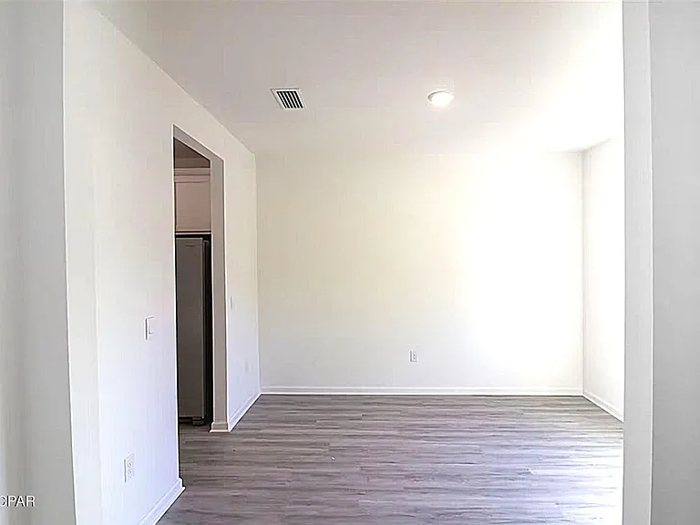 30 Sandywoods Ct — Photo 3