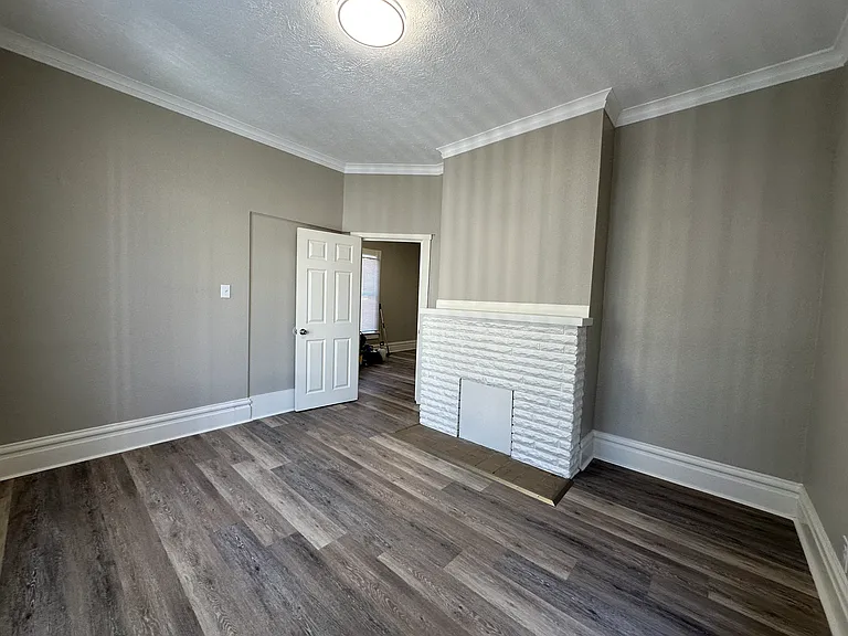 314 E Archer Ave — Photo 9